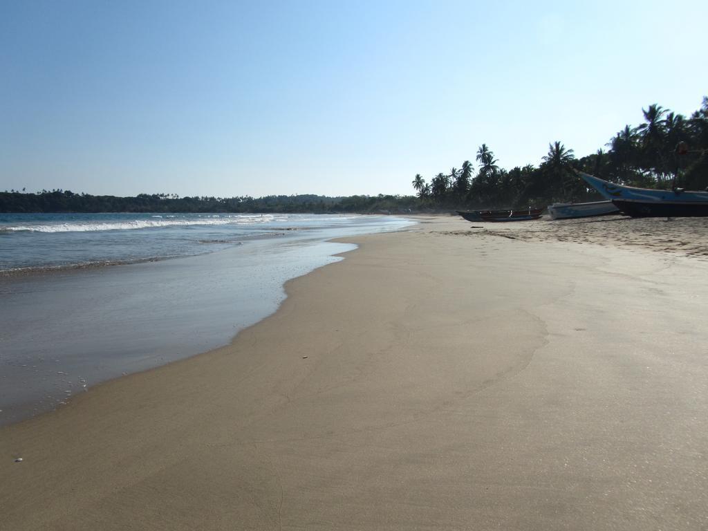 Isana Beach House Tangalle Exterior photo